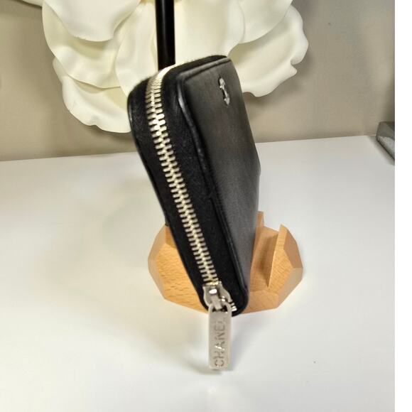 CHANEL Vintage Caviar Sevruga Long Zip Wallet Black - Picture 8 of 10